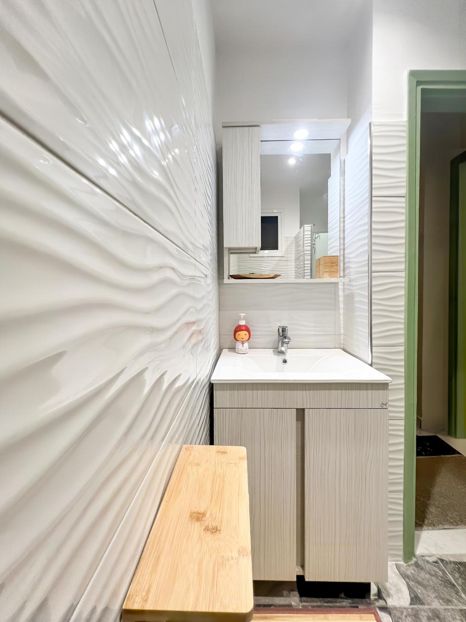 Sonia'S Skg 3 Bedroom Family Apartment - Near Metro เทสซาโลนิกิ ภายนอก รูปภาพ