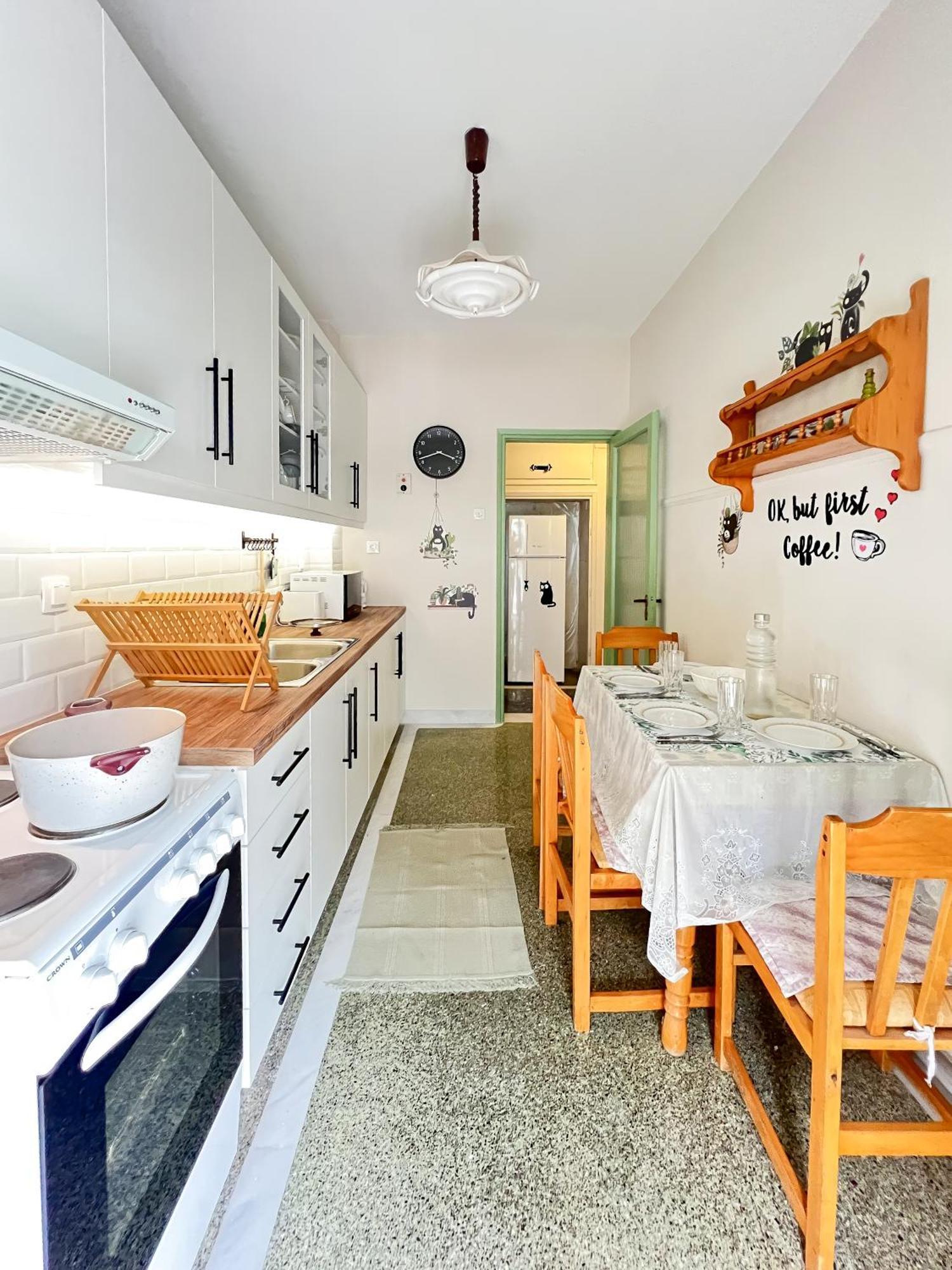 Sonia'S Skg 3 Bedroom Family Apartment - Near Metro เทสซาโลนิกิ ภายนอก รูปภาพ