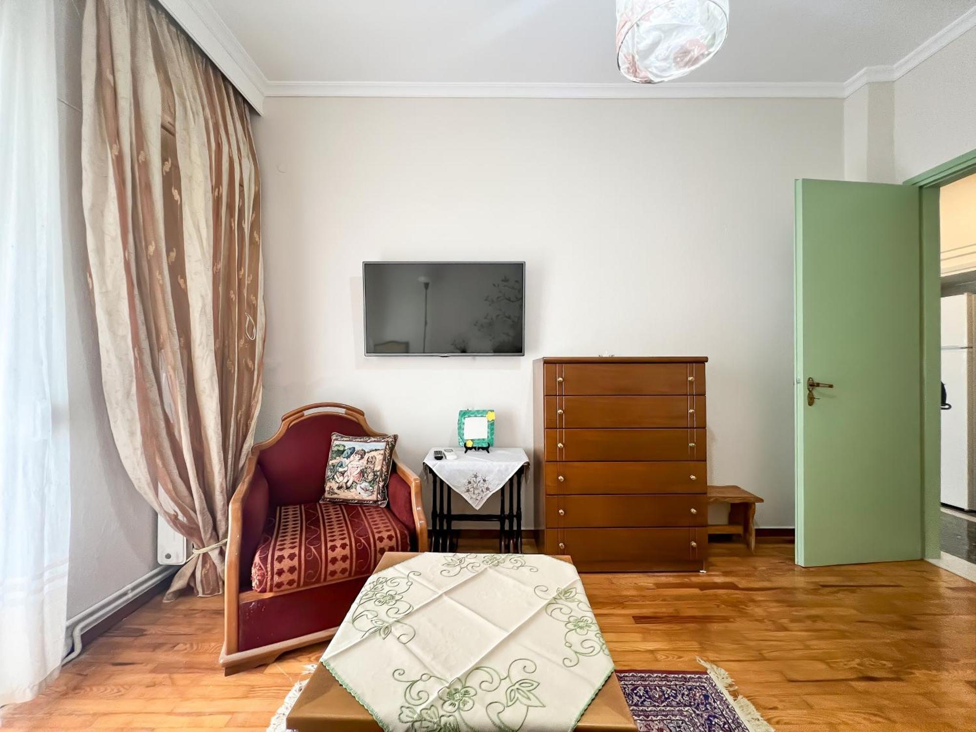 Sonia'S Skg 3 Bedroom Family Apartment - Near Metro เทสซาโลนิกิ ภายนอก รูปภาพ