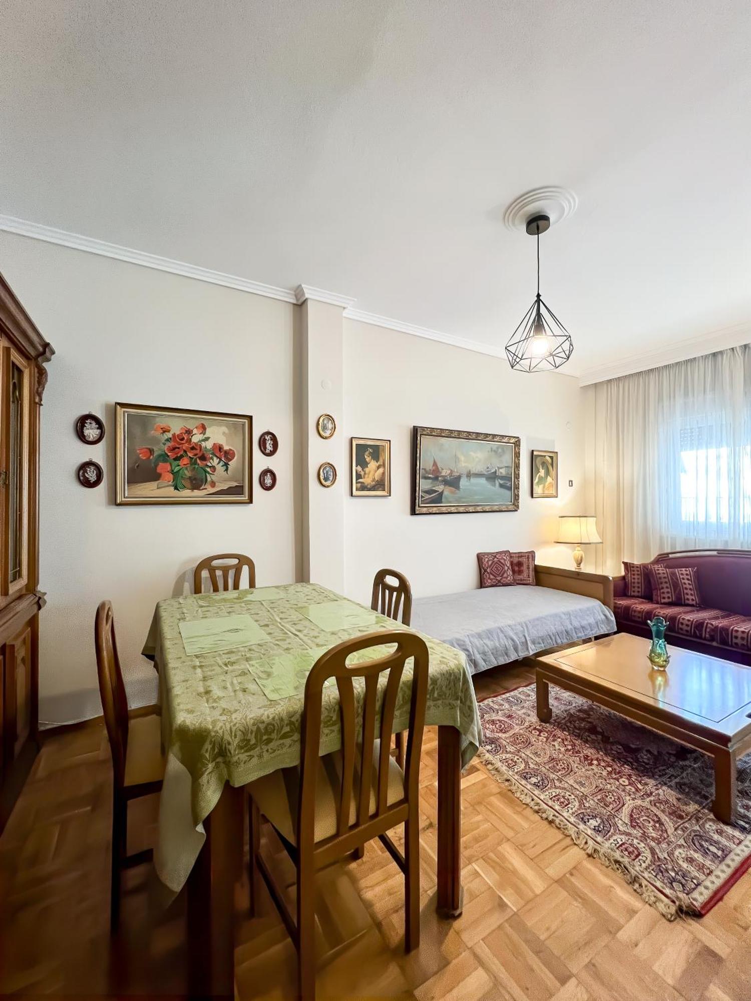Sonia'S Skg 3 Bedroom Family Apartment - Near Metro เทสซาโลนิกิ ภายนอก รูปภาพ