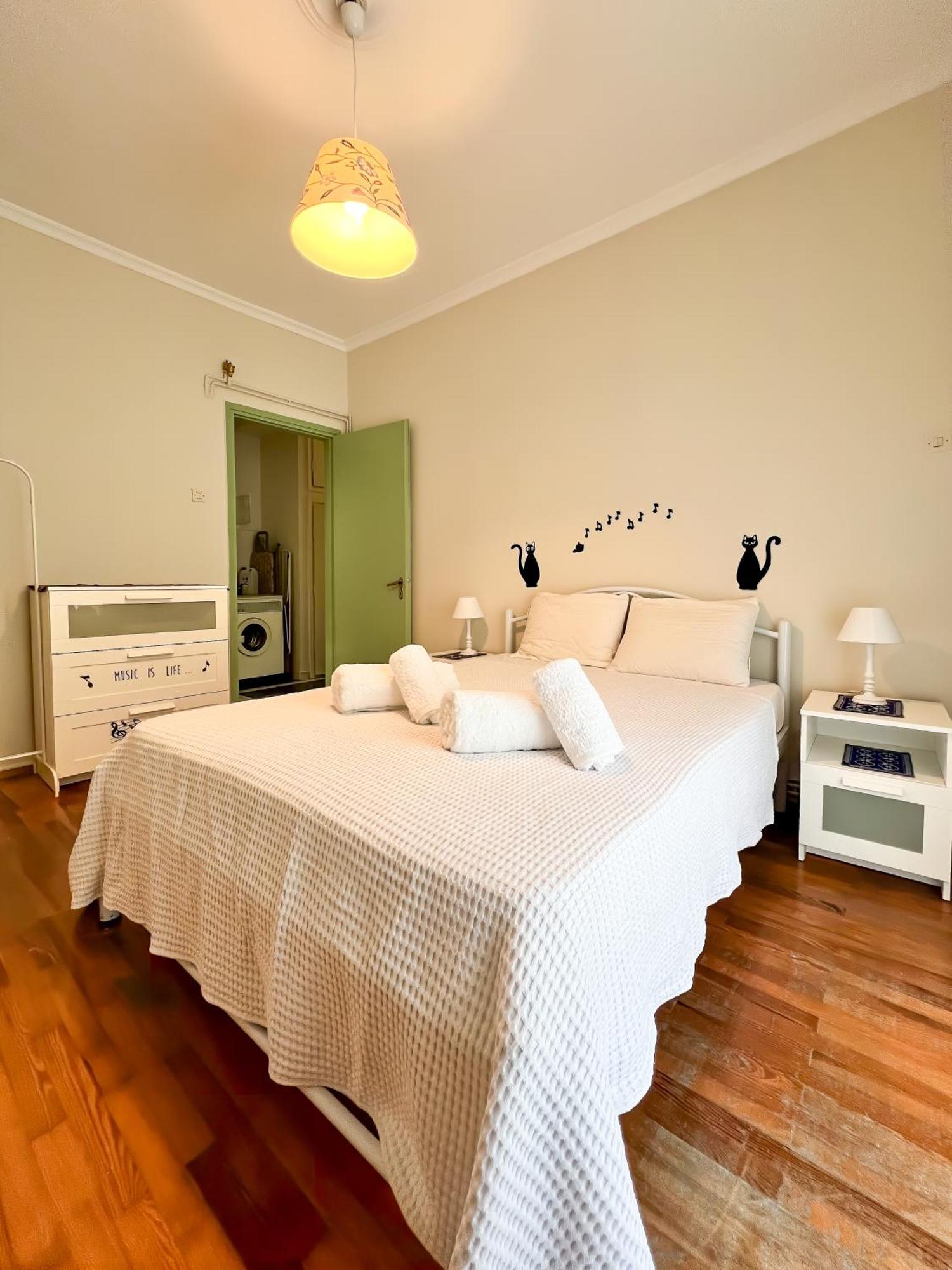 Sonia'S Skg 3 Bedroom Family Apartment - Near Metro เทสซาโลนิกิ ภายนอก รูปภาพ